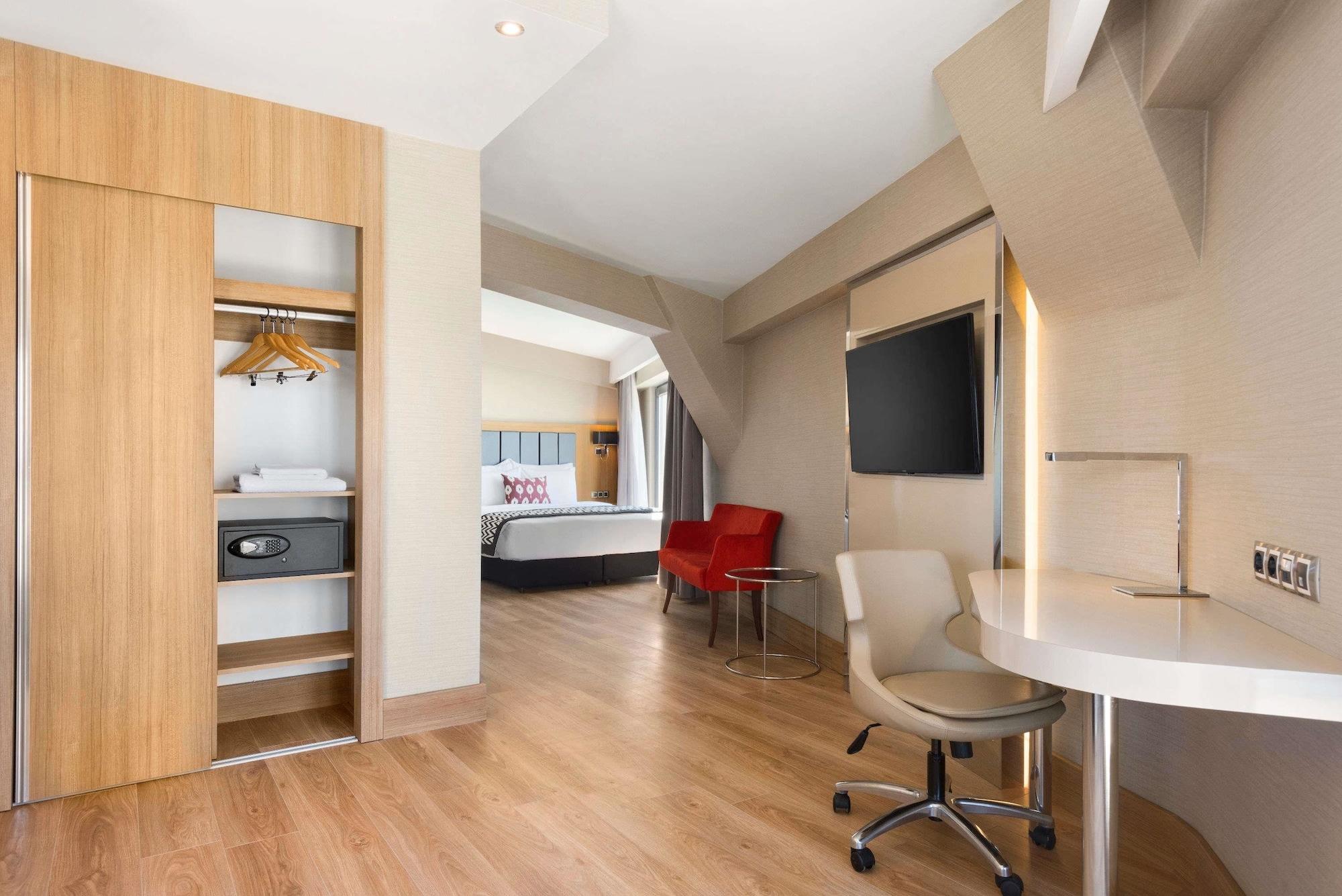 Ramada Encore Eskisehir Exterior photo